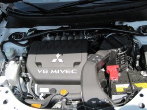 Mitsubishi Outlander Performance Air Intake - K&N Engineering - High-Flow Air Filter, Drop In - `07-`13